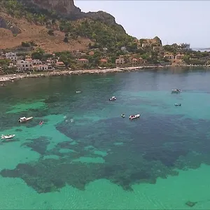 Palermo Mare Holidays Holiday home